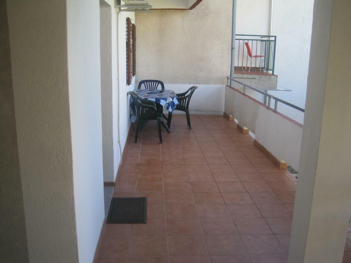 Apartments Ivan Perkov Tomas Bilo Primošten Exterior foto