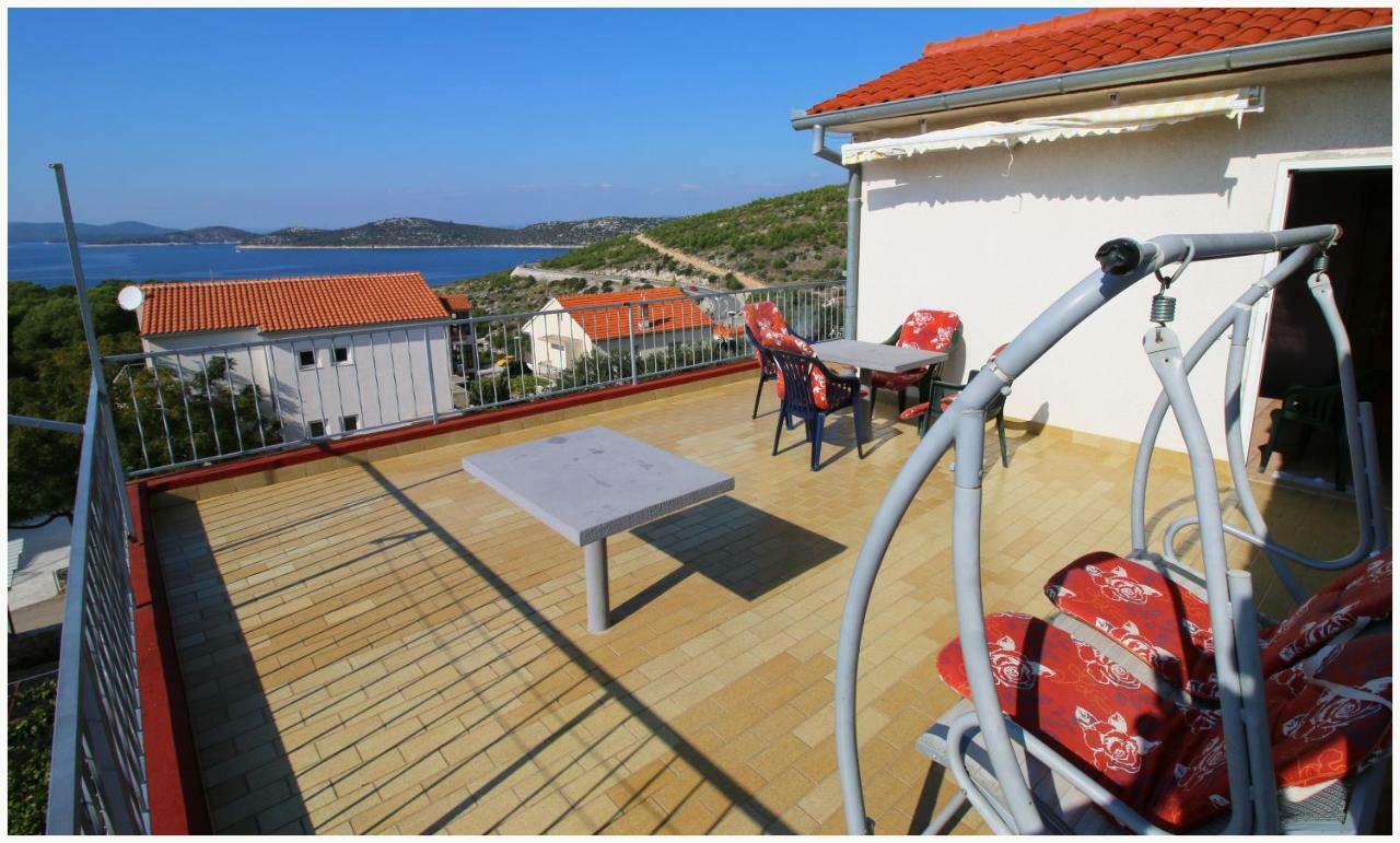 Apartments Ivan Perkov Tomas Bilo Primošten Exterior foto